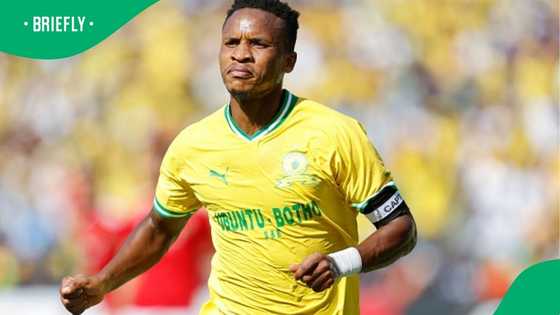 Themba Zwane snubs Bafana Bafana stars while naming his Player of the Season