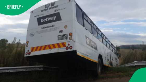 Emergency teams respond after two seperate school transport accidents injure 21 learners in KZN