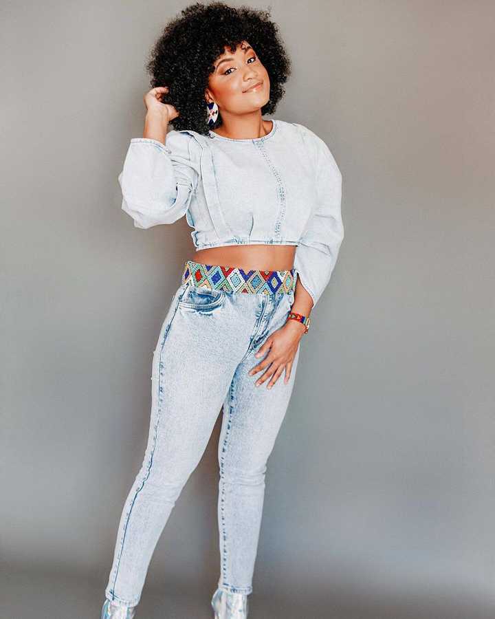 Simmie Rsa Singer Simmy bio: age, Instagram, parents, songs, album, career, Twitter, is ...