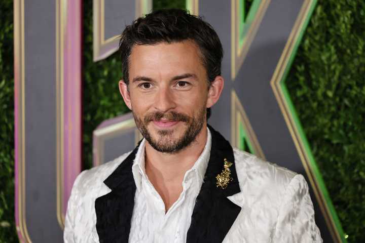 Is Jonathan Bailey gay? The truth about the Bridgerton star's love life ...
